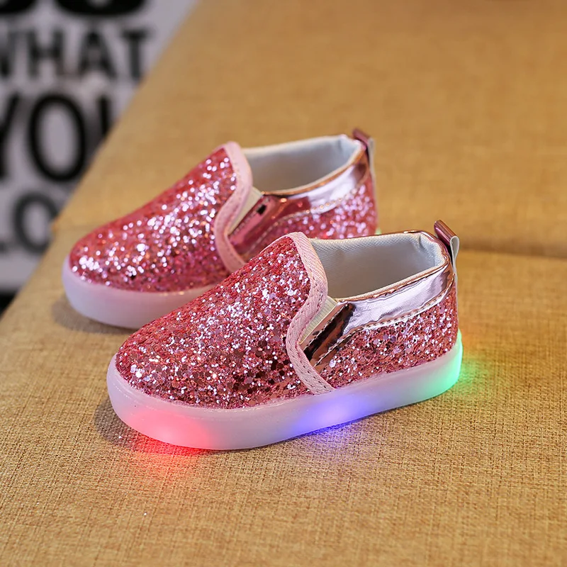 

2017 New Luminous Sneakers Infant Boys Shoes For Girls Shoes Kids Light Up Children Shoes Fashion Baby Slip-On Led Casual Shoe