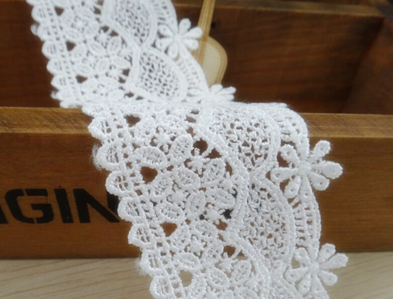 

5 yards/lot width 4.5cm 1.77" white rayon embroidery lace trim sL4K343
