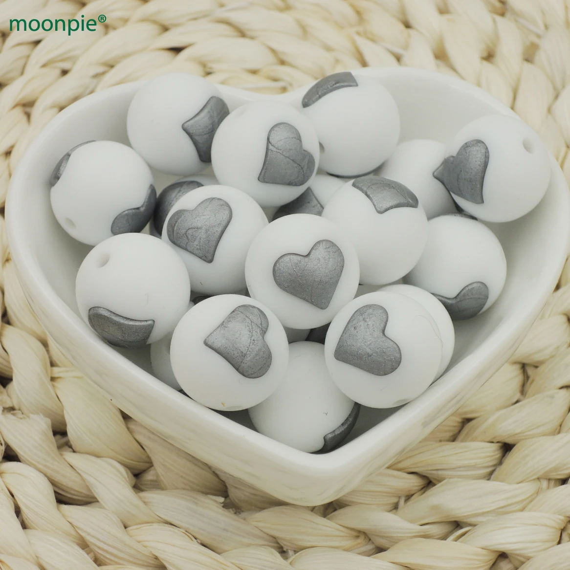 

20pcs black white grey heart shape silicone round beads 15mm teething beads baby teether finding BPA free food grade bead BSB03