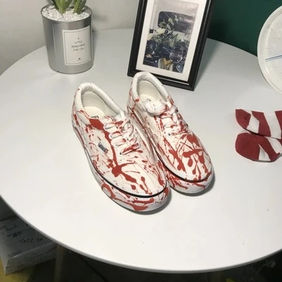 

Street shot couple shoes super fire canvas shoes Harajuku low to help students with bloody white shoes