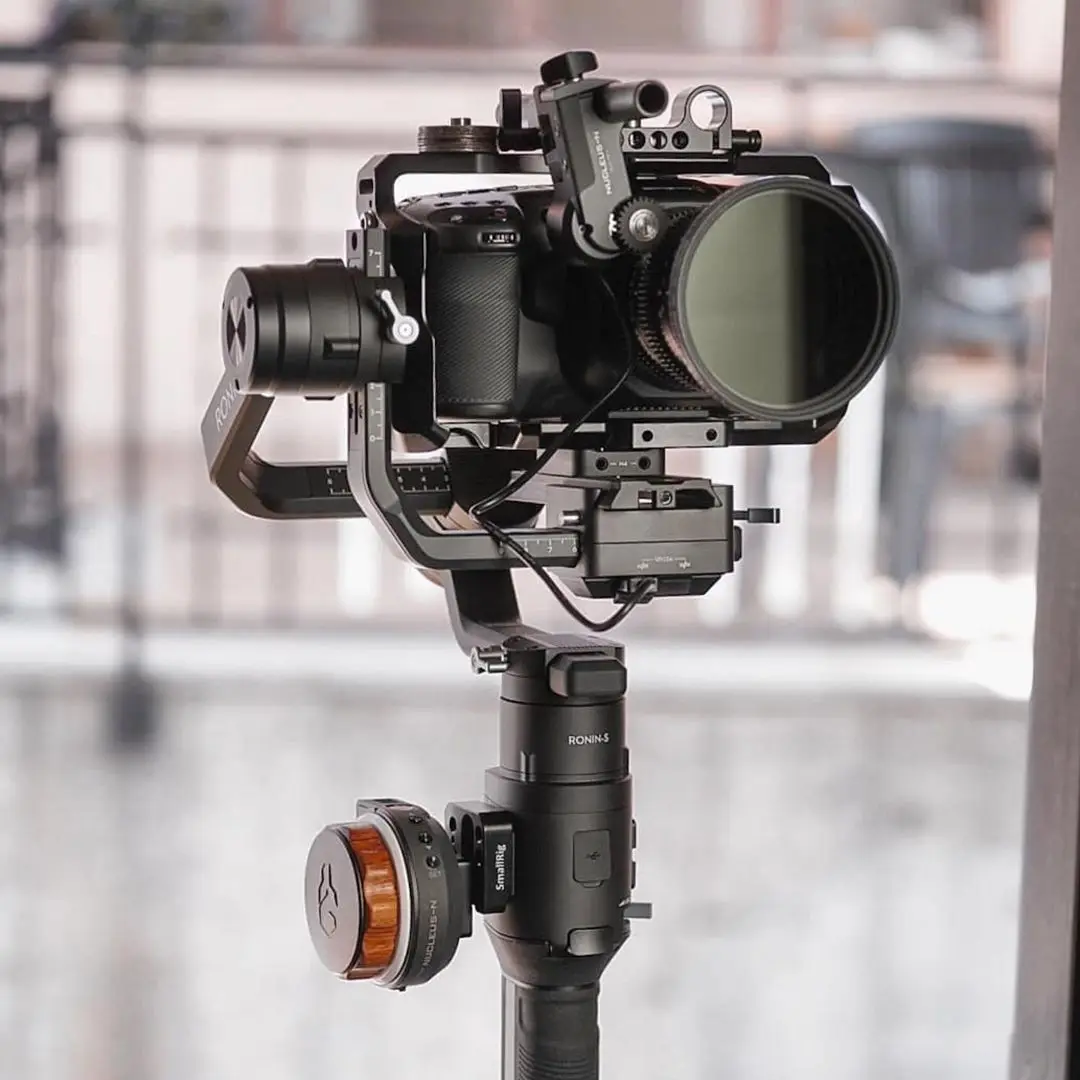 

Tilta Nucleus Nano Follow Focus Motor Wireless Lens Control System for Z-CAM E2 DJI Ronin S/ BMPCC Nucleus-Nano Radiofocus motor