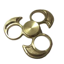 Bat Shape Hand Spinner EDC Mixed Ceramic Bearing Tri-Spinner Fidgets Toy Gifts For Autism and ADHD Keep Hand Busy Gold Color