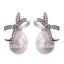 Красивые серьги-гвоздики с жемчугом и стразами в форме груши для женщин