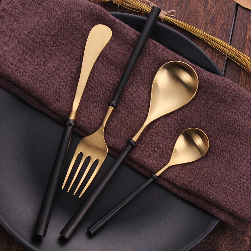 

24 Pcs Gold Black Cutlery Stainless Steel Tableware Set Luxury Western Knife S poon and Fork Set Korean Dinnerware Kitchen Set