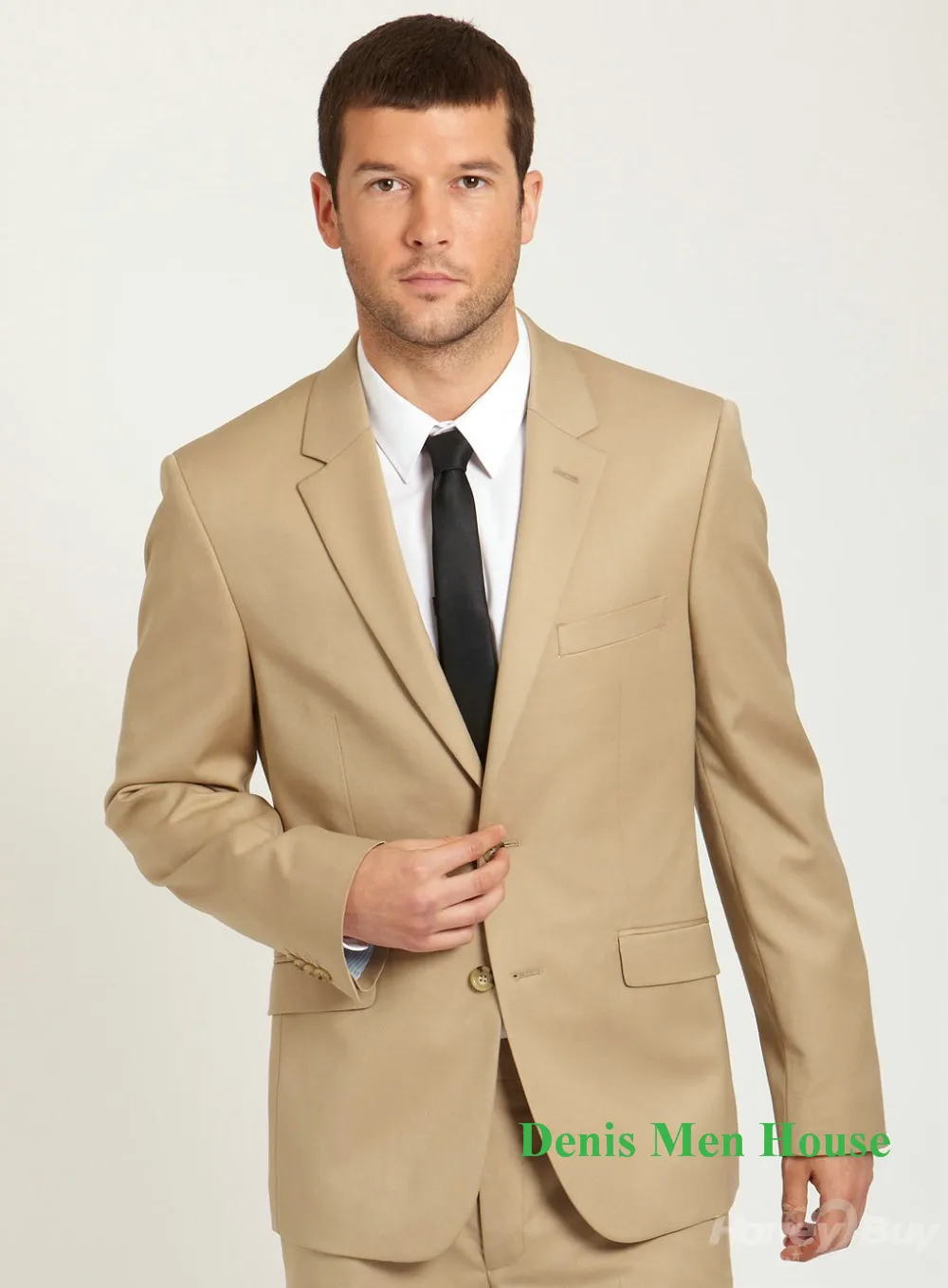 Ge ferre бежевый костюм мужской. сочетание бежевых брюк мужских. парень в бежевом костюме. классический стиль мужской. мужчина в бежевом костюме.