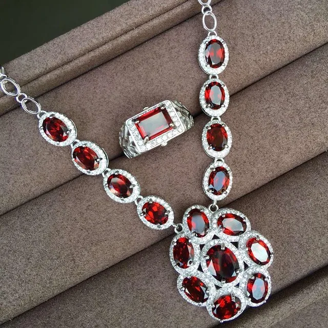 Luxurious Mozambique Garnet Jewelry Set Solid 925 Sterling Silver Luxurious Mozambique Garnet Jewelry Set Solid 925 Sterling Silver Natural Necklace Pendant Drop