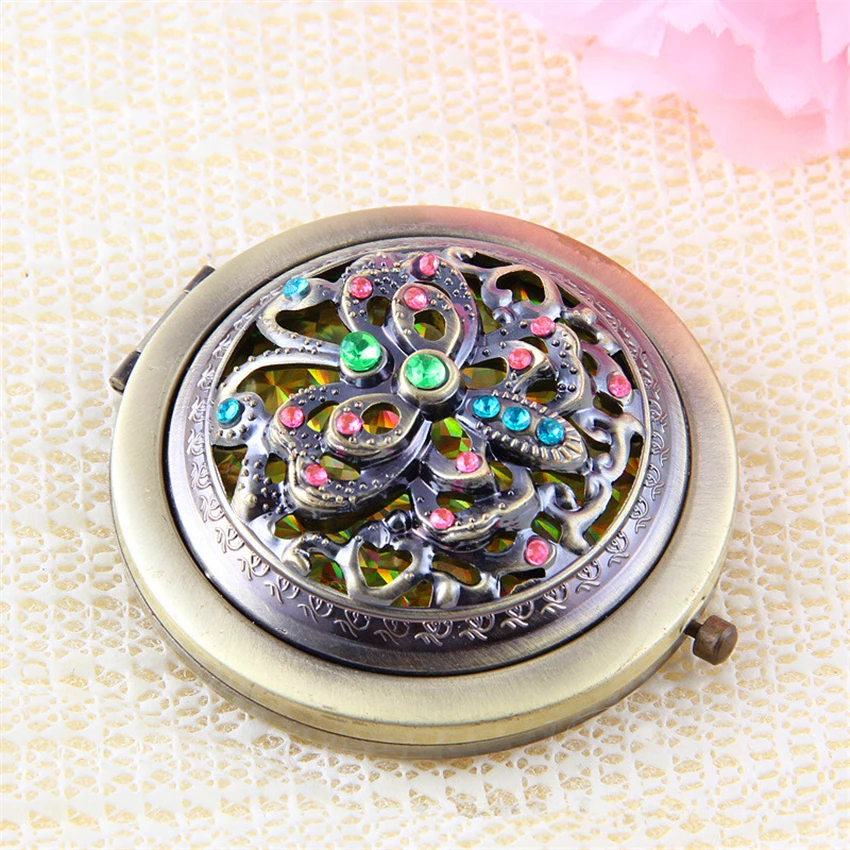 

Fashionable New Portable Cute Small Mirrors Folding Pocket Mirror Folding Double Sided Hand Beauty Makeup Mirror Gift