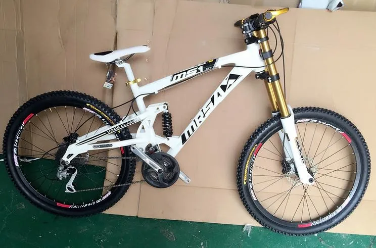 Top Alloy  165mm travel DH  mountain bicycle 20mm hubs downhill bike  26*2.35 inch 22/24/27/30 speed 3