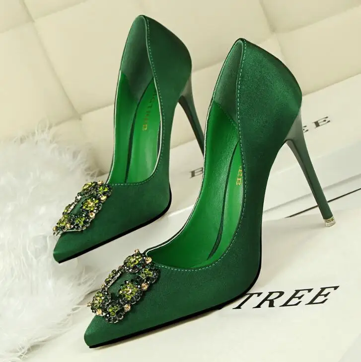 

2019 bride high heel women's shoes silk sexy pointed rhinestone square buckle new thin with single shoes banquet wedding shoes