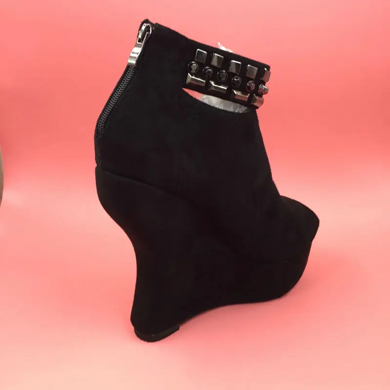 black wedge short boots