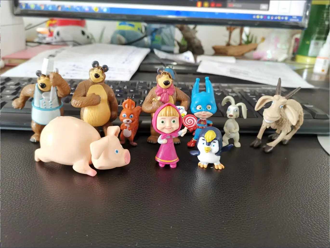 

10pcs/set Bear & Friends Rabbit Squirrel Penguin Goat Pig PVC Model Figures Toys for Children