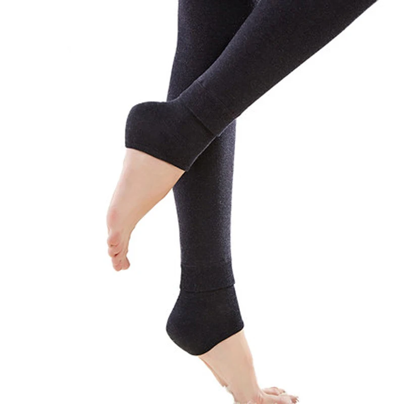 The research The only other tights that might compete in this regard are The North Face Women’s Winter Warm Tights, which also feature a brushed, fleece-like interior and an equally warm fabric blend.