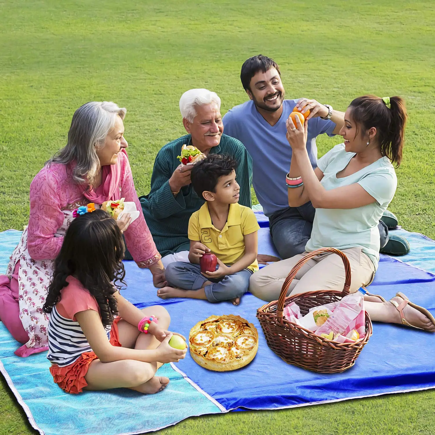 

Large Magic Quick Sand Free Picnic Mat Camping Outdoor Beach Blanket Towel Pad 200x200cm