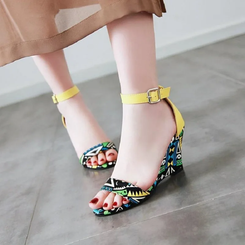 

2019 summer new high heels Roman wedge sandals with a buckle with super high-heeled color matching women's shoes