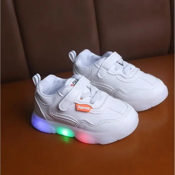 

Fashion Cartoon Sneakers Girls Princess Lightning Shoes New Spring Autumn Baby Children LED Shoes Kids Led Flash Sneakers