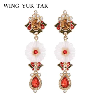 

wing yuk tak Vintage Royal Women's Earrings Statement Jewelry High Quality Fashion White Flowers Drop Earrings 2019