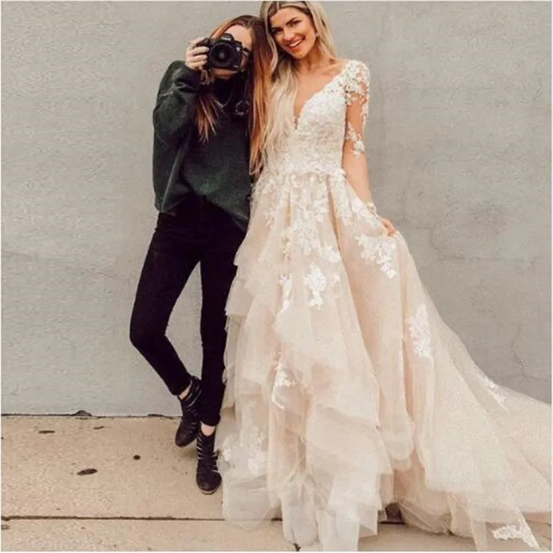 

Vintage Long Sleeves Tiered Tulle Wedding Formal Dresses 2019 Sexy V Neck Lace Appliques Long Bridal Gowns Custom Robe De Mariee