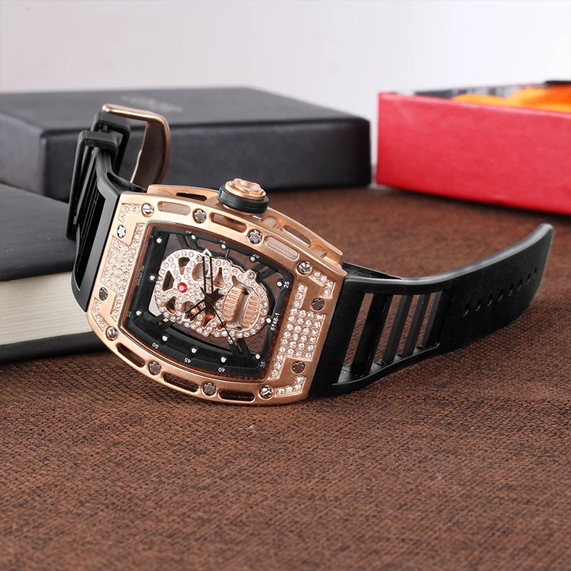 Richard Pirate Skull Style Men Watch 