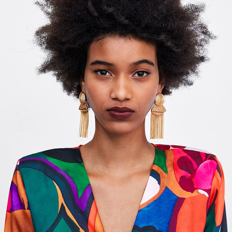 

Dvacaman Large Gold Color Metal Drop Earrings Fashion Punk Maxi Tassel Earrings Women Dangle Earrings Party ZA Jewelry Gift AB62