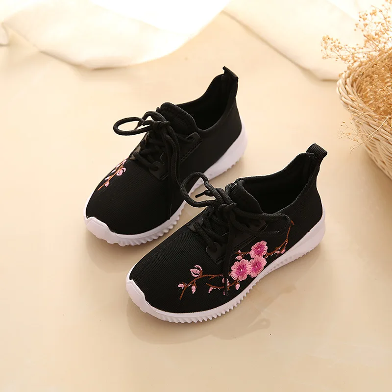 Новые модные кроссовки с вышивкой для девочек, детская спортивная обувь на шнуровке, Повседневная весенне-Осенняя детская обувь для девочек 2-10 лет, CSH449 - Цвет: Черный