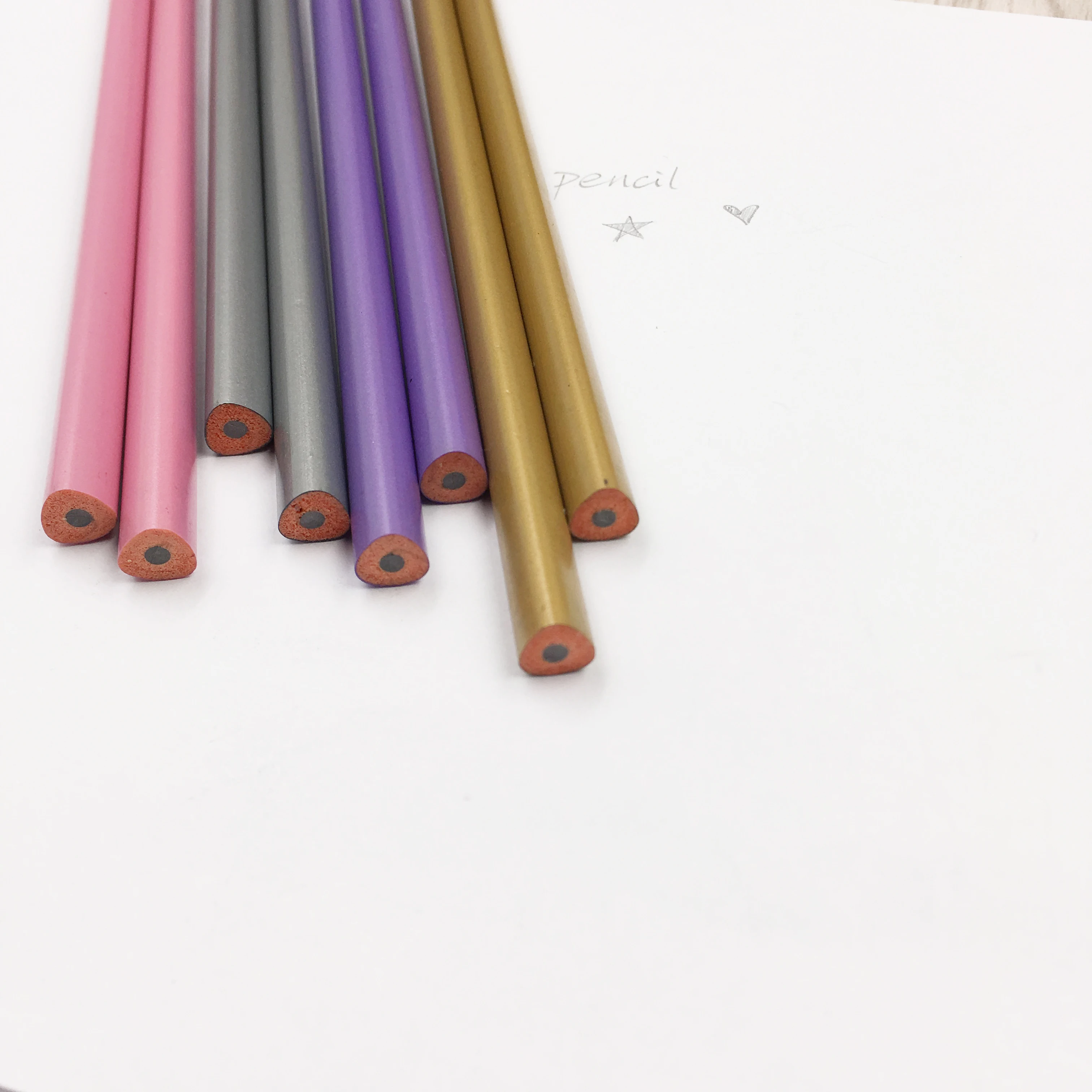 12 шт./лот HB хорошего качества рисунок яркие цвета, простые треугольник симпатичный карандаш канцелярские принадлежности для офиса и школы