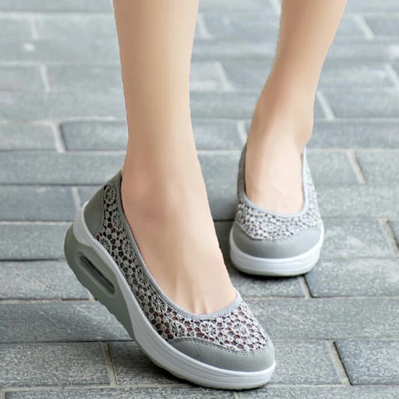 

Women Casual Shoes Spring Summer Canvas Net Mesh Hollow Out Damping Swing Rocking Flat Slip-On Zapatos Mujer Feminino Shoes T734