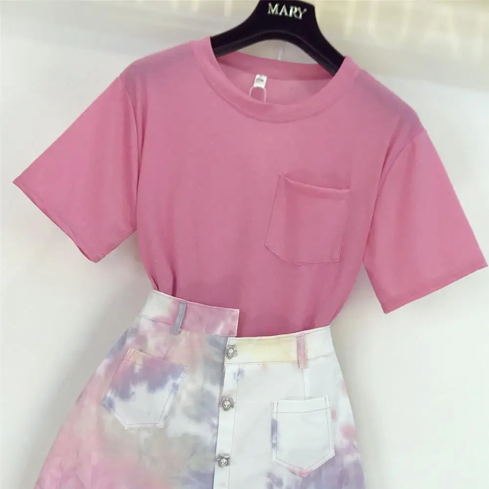 Индивидуальная повседневная юбка; комплект из двух предметов; Свободный длинный набор футболок с разноцветным принтом и жемчужными пуговицами; однобортный ассиметричный костюм с юбкой