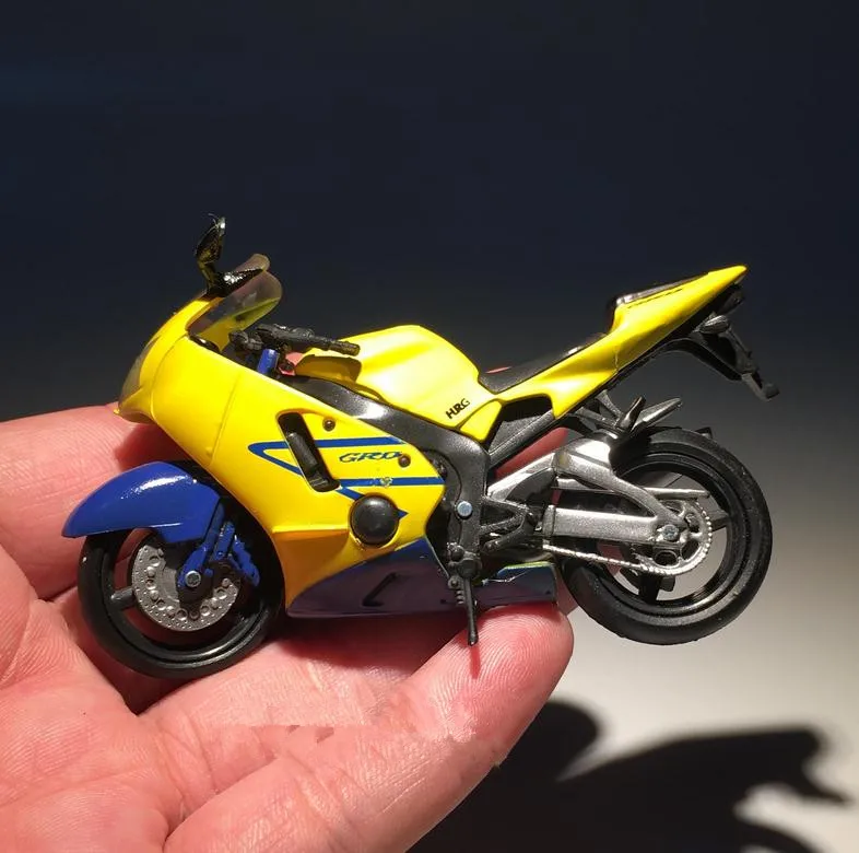 

High imitation Racing motorcycle model, 1: 24 scale alloy motorcycle toy, metal castings, collection toy vehicle,free shipping