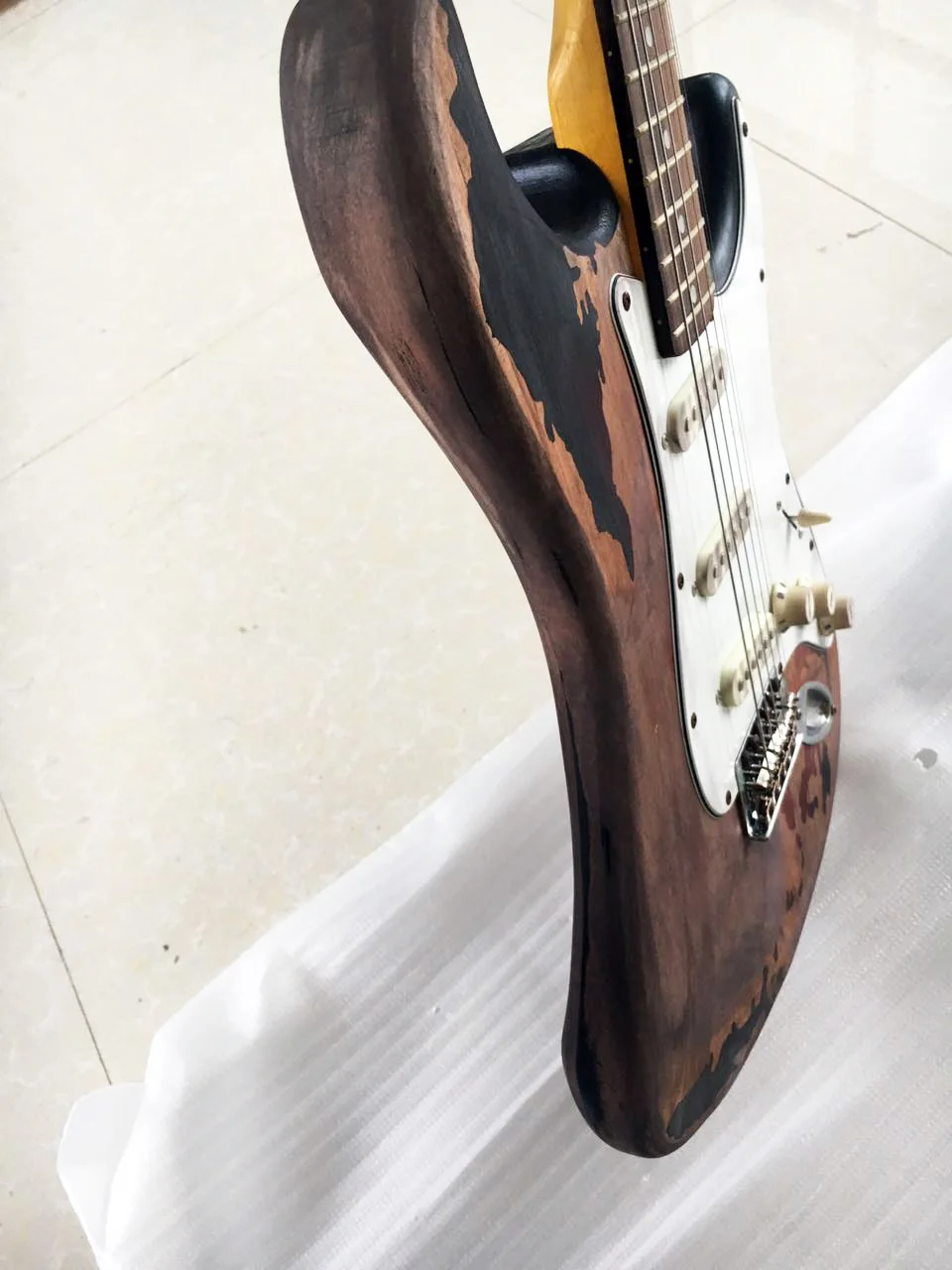 Krait Factory SRV Гитары 6 строка классический в заказе будет отправлена модель Электрогитара Heavy Relic электрогитара