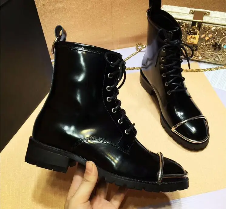 

zapatos de mujer 2018 Shoes Woman Leather Ankle Boots Med Heels Metal Decoration Martin Boots Lace-Up botas mujer Woman