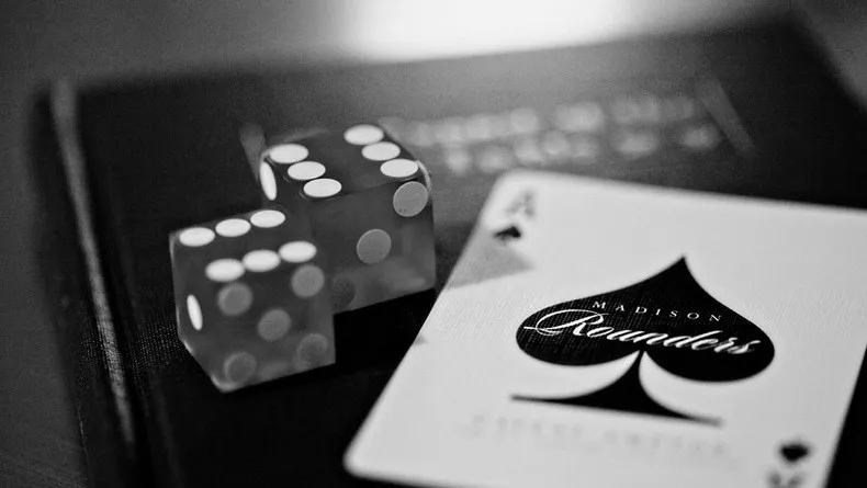 1 шт. Ellusionist Madison Rounders черный/белый колода высокое качество волшебные карты игра в покер для сценического искусства магические трюки реквизит