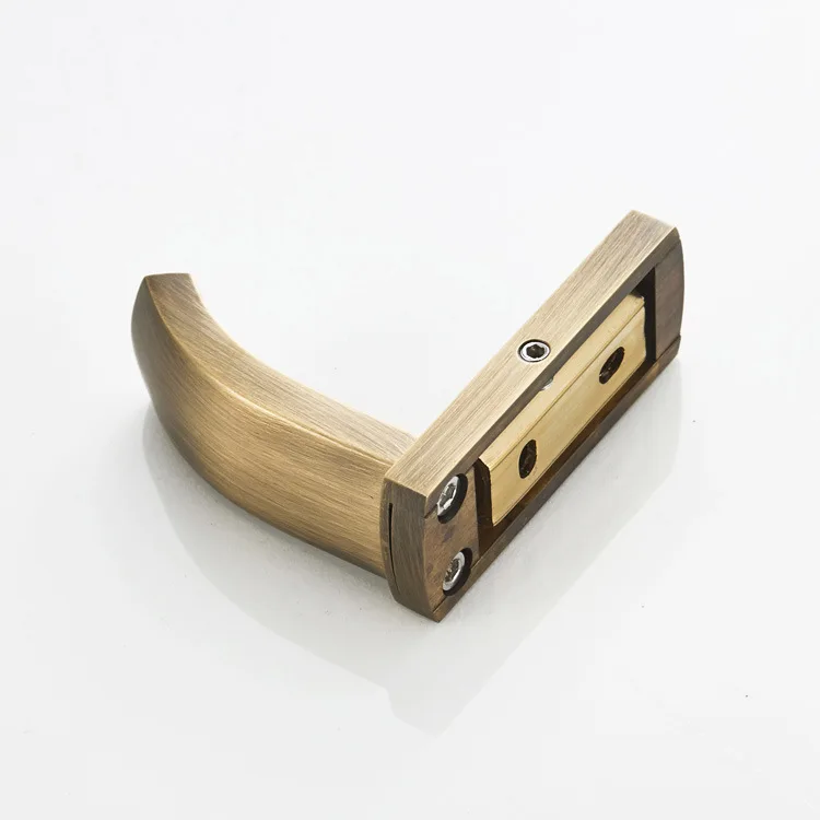 8832720361_1794871388