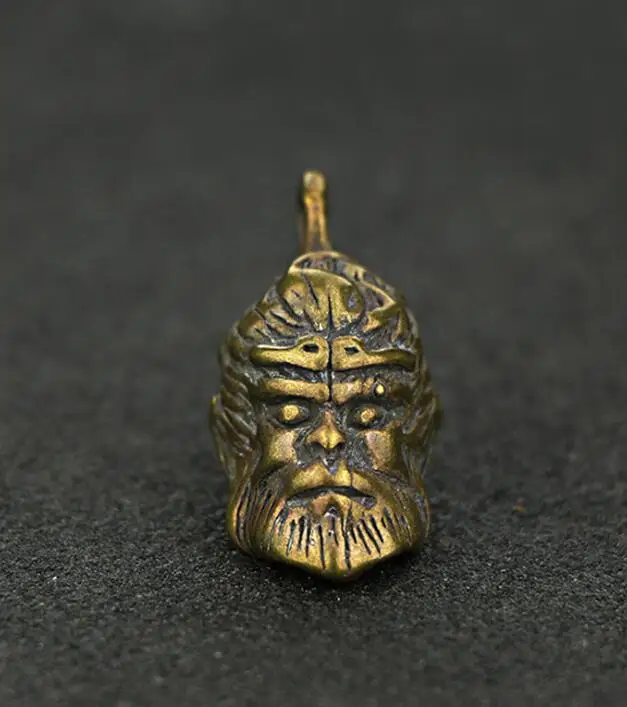 

Collectable Chinese Pure Brass Carved Great Sage Sun Wukong Head Exquisite Small pendant Statues