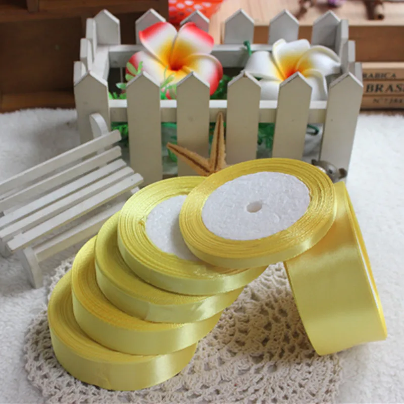 

Wholesale 25 Yards Yellow Silk Satin Ribbon Wedding Party Decoration Gift Wrapping Christmas New Year Apparel Sewing Fabric