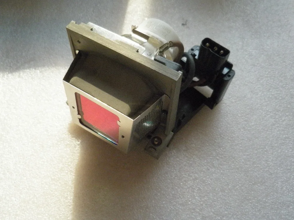

original VLT-XD430LP For Mitsubishi XD430U XD430 SD430 SD430U XD435 XD435U Projector Lamp Bulb with housing