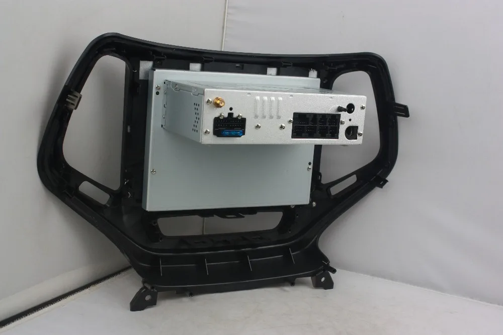 Perfect 10.1" Android 8.0 Car DVD Radio GPS Navigation for Jeep Cherokee 2016 2017 4GB RAM Car Audio Bluetooth WIFI USB DVR 32GB ROM 11