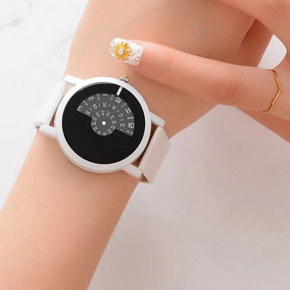 

2018 Creative Design Wristwatch Camera Concept Brief Simple Special Digital Discs Hands Fashion Quartz Watches For Men Women