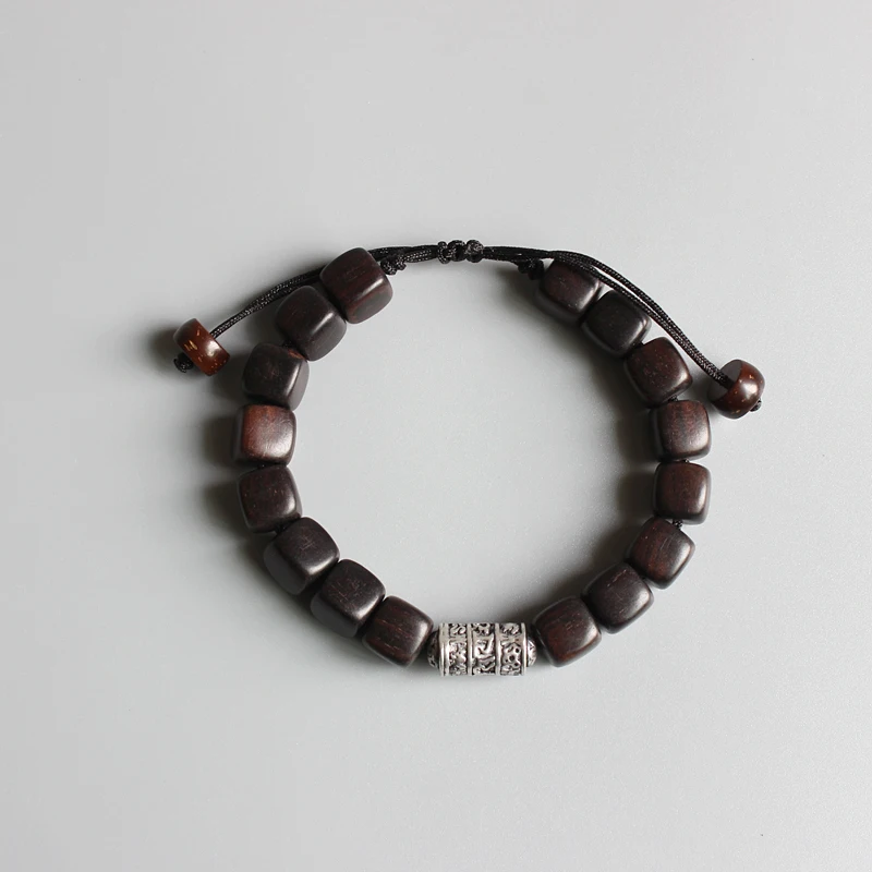 Günstig Natürliche Dark Sander Holz Mit Tibetischen Buddhismus Amulett Om Mani Padme Hum Charme Armband Für Mann Frauen Glück Armband Handmade