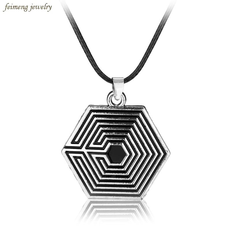 

Free Shipping New Product Maze Corridor Maze Runner Rope Leather Necklace Labyrinth Pendant Necklace For Women&Men Wholesale