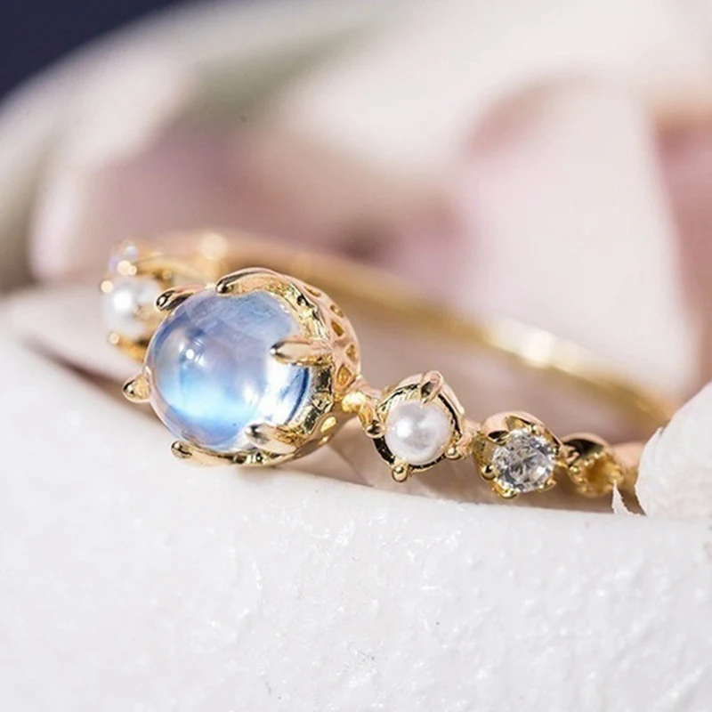 

Women Vintage Plated 24k Yellow Gold White Moonstone Simulated Pearl Rings Crystal Stone Wedding Party Ring Lady Fashion Jewelry