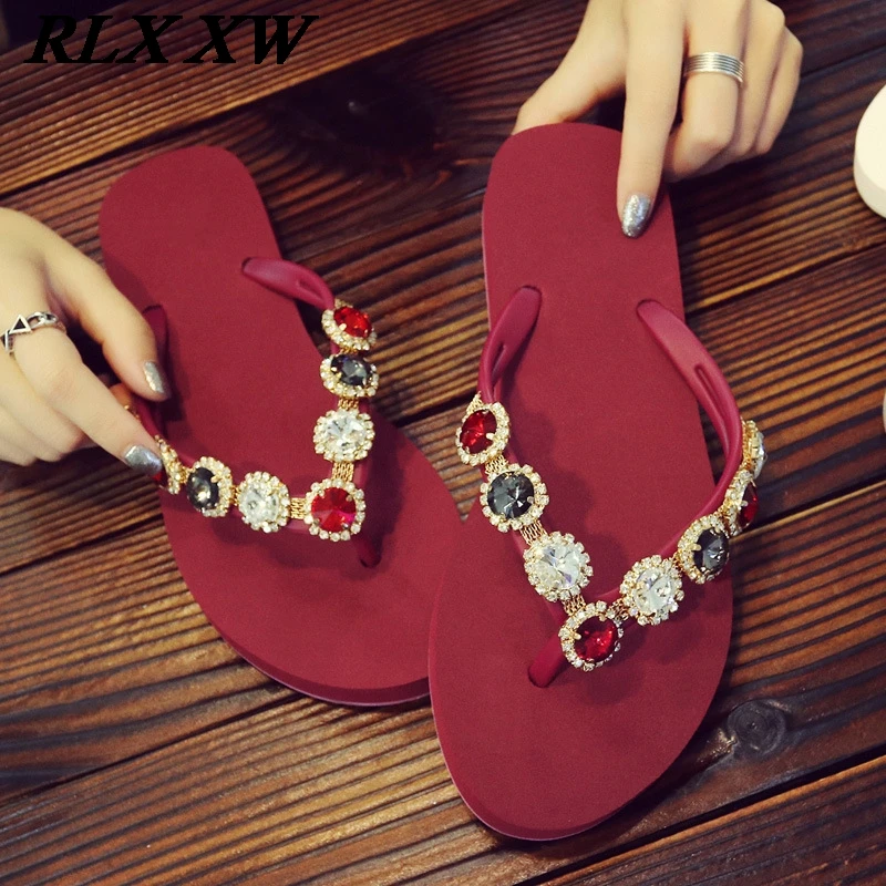 

Summer Flip Flops Women Flat Sandals Glitter Rhinestone Crystal Flip Flops Home Outside Slippers Fashion Beach Shoes Non-Slip