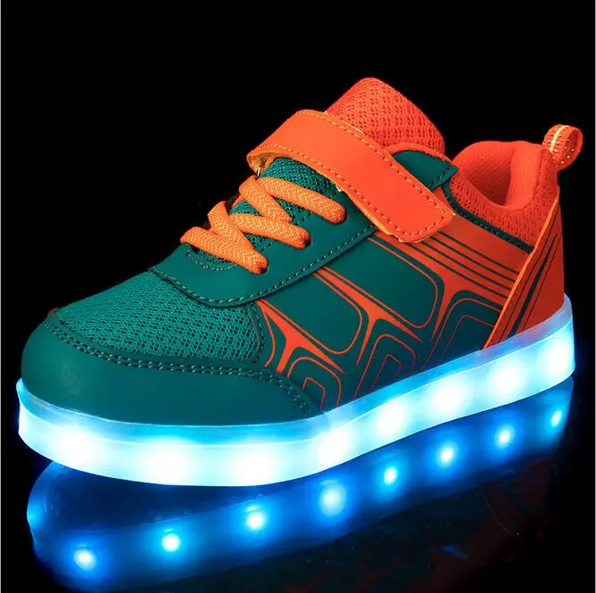 LED Light Shoes Kids Boys Girls Glowing Sneakers Toddler/Little Kids
