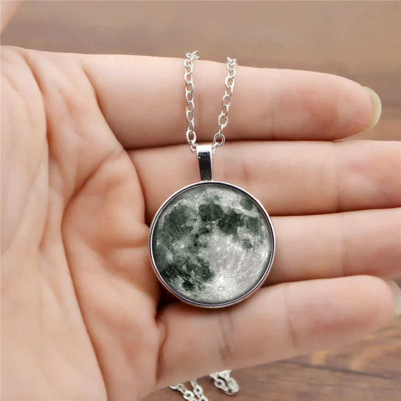 Hot sale Glow In The Dark Moon Pendant Necklace Galaxy Planet Glass Cabochon Luminous Jewelry Silver Chain Necklace Women