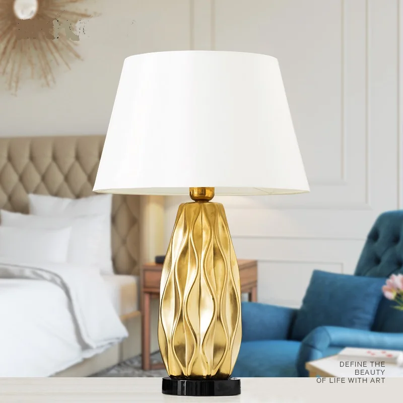 

Nordic ceramic table lamp bedroom bedside lamp living room simple modern fashion warm living room desk lamps Z120403