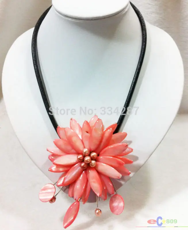 

17" Hand knit pink shell sun flower leather necklace