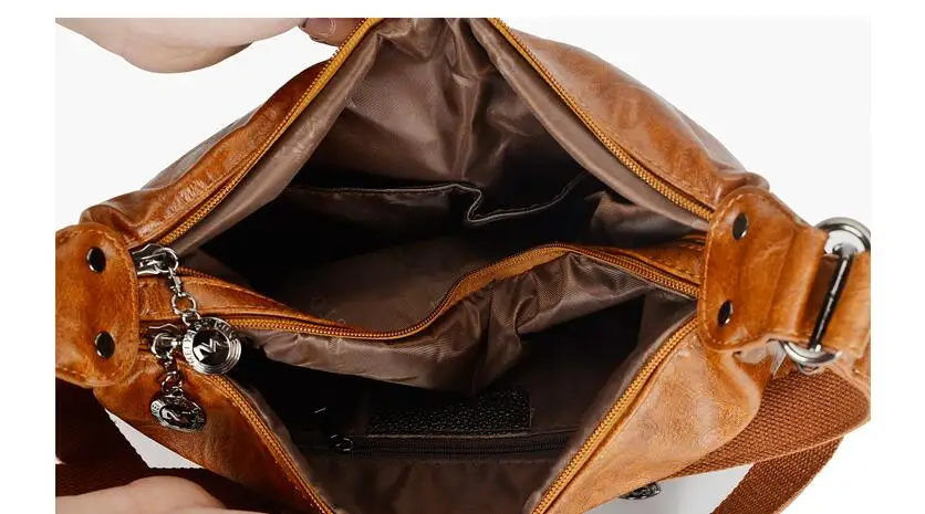 de couro macio hobo com borla c779