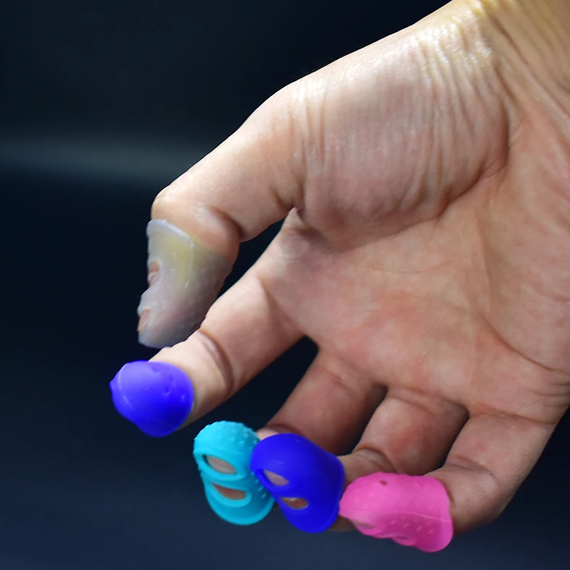 

5 pcs Silicone Guitar Thumb Finger Picks Protector Plectrum Fingertip Thimble Finger Guard Safety Protect Caps Colors Random