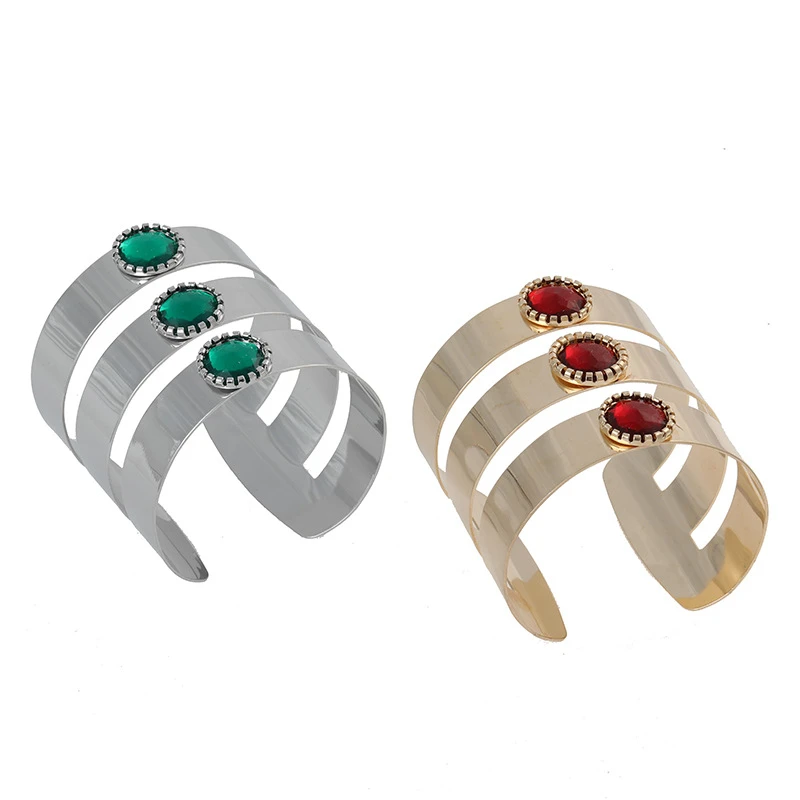 11059894272_692893102