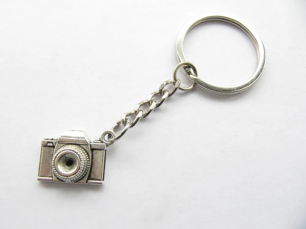2pcs / lot Ancient Silver Retro Camera Keychain,photographer Keychain