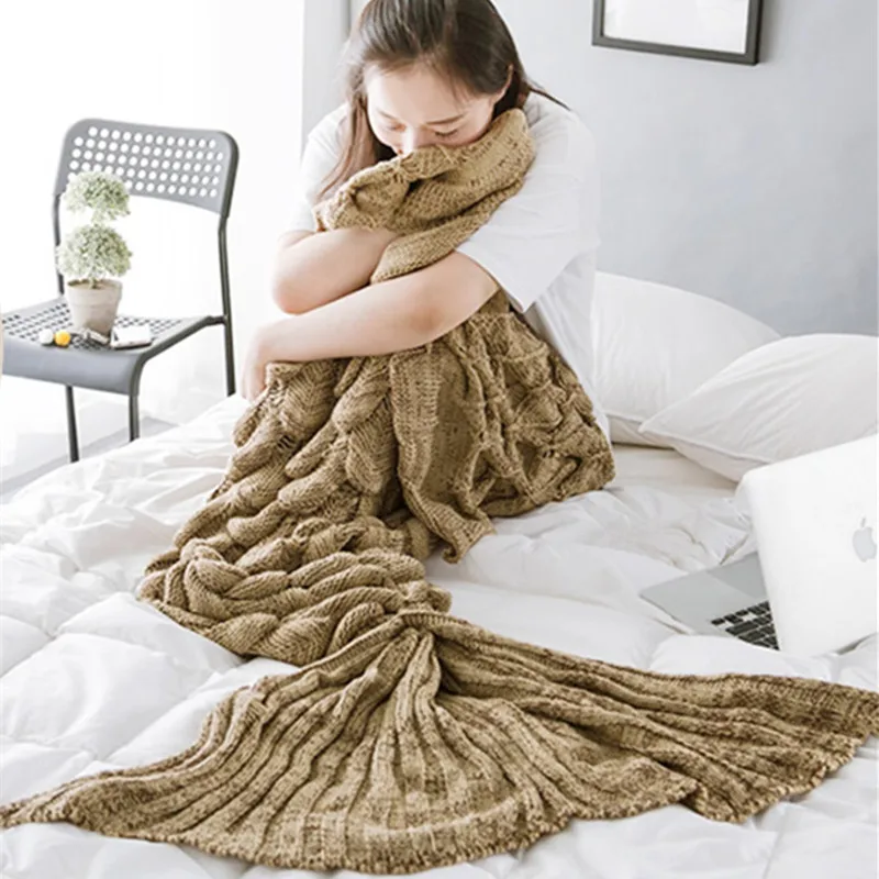 

Knitted Mermaid Tail Blanket Fish Scale Shape Beatiful Napping Blankets Soft and Comfortable Sleeping Bags 90x195cm